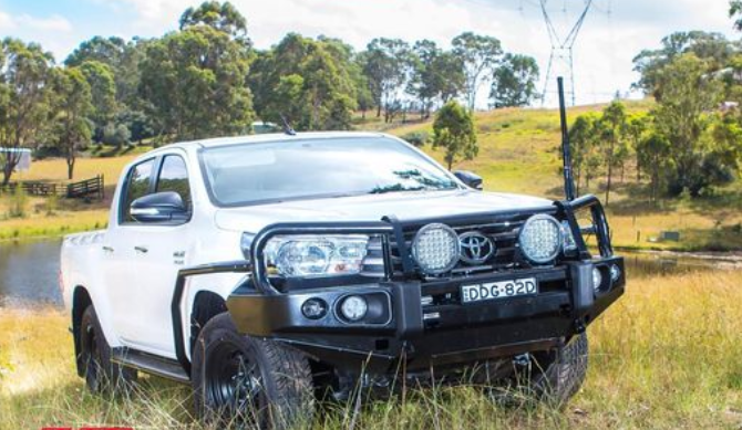 ROCKARMOR ELITE STEEL BULLBAR TO SUIT TOYOTA HILUX N80 2015-2020 (Full Bar Replacement)