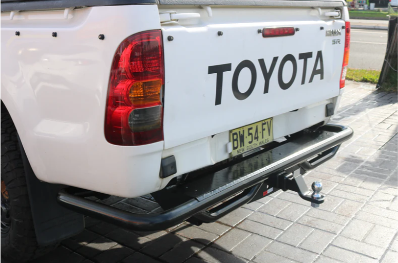 ROCKARMOR PREMIUM STEEL REAR STEP / TOW BAR TO SUIT TOYOTA HILUX N70 2005 - Early 2015 (Tub Rear)